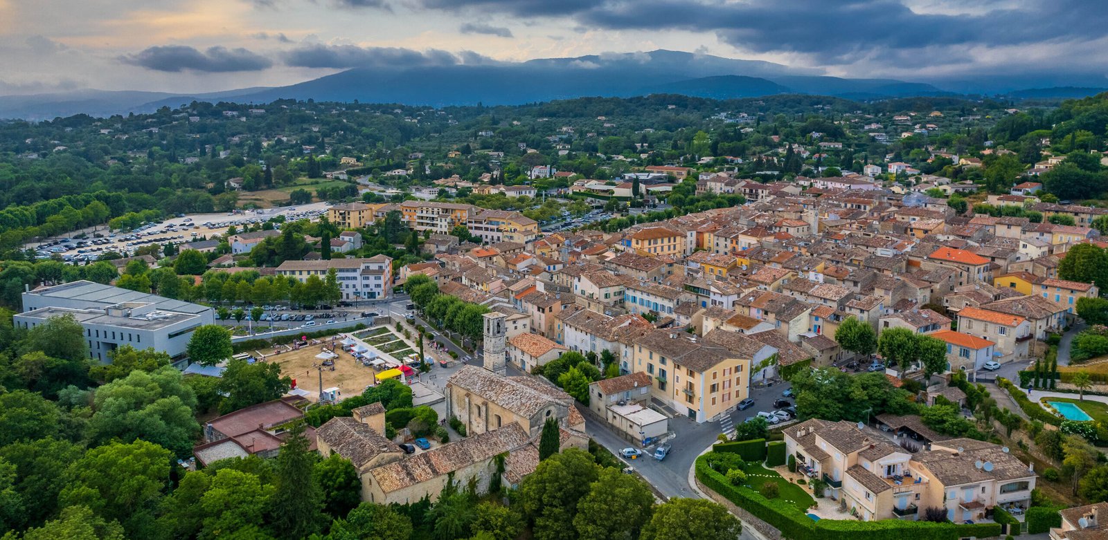 Plombier à Valbonne pour travaux de plomberie et canalisations